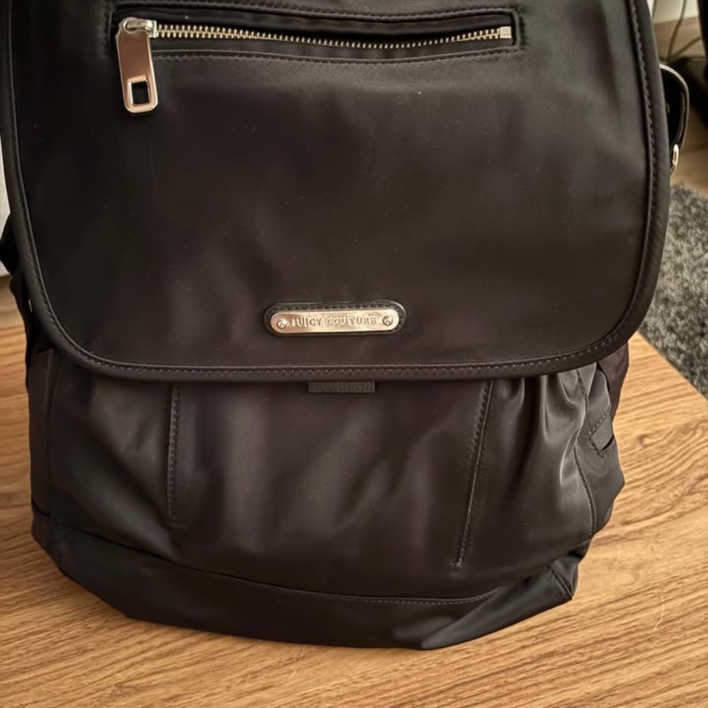 Black Juicy Couture shoulder bag / convertible backpack